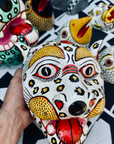 Masque léopard blanc artisanal en papier mâché Inde