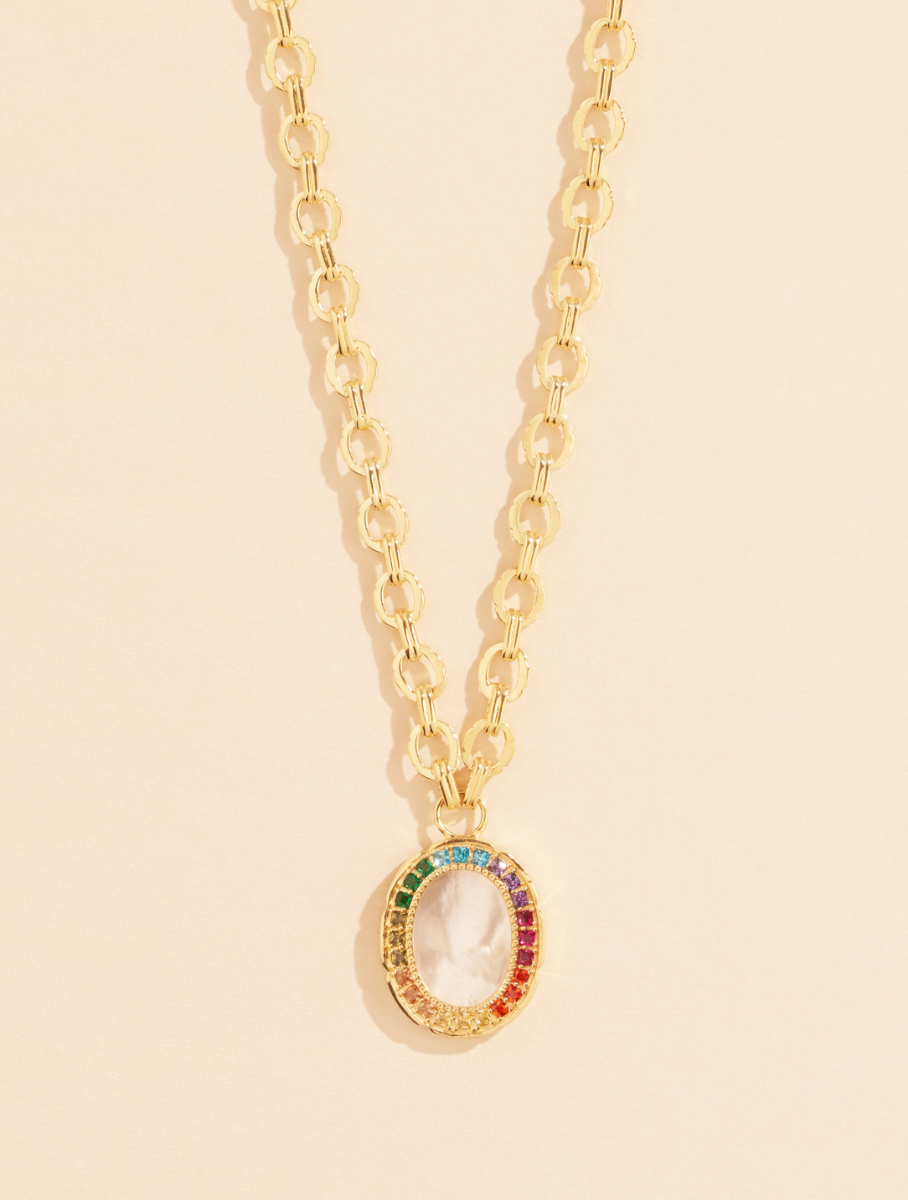 BE MAAD - Collier modele ERA en nacre blanche