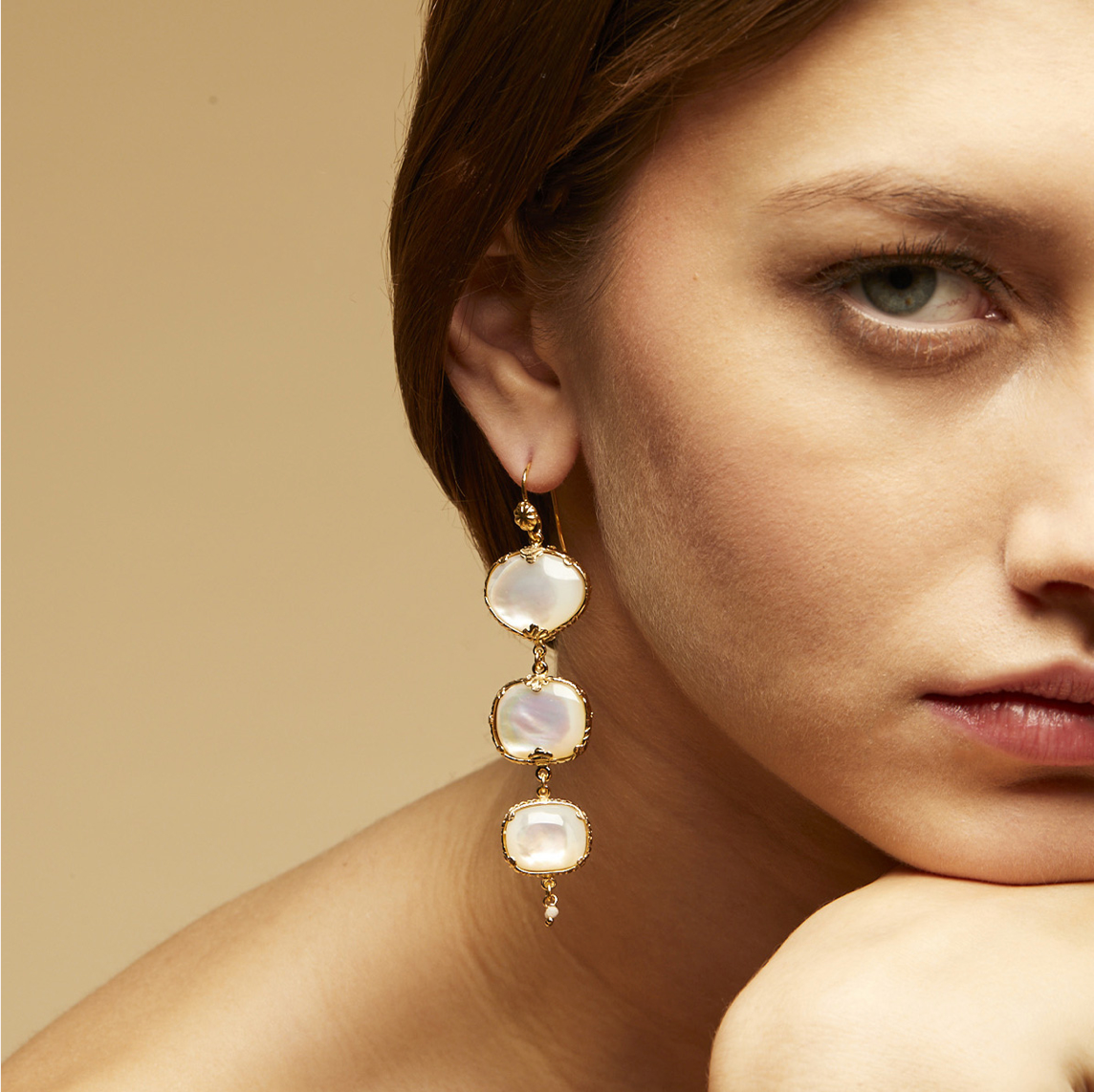 GAS BIJOUX - Boucles d'oreilles SILENE nacre blanche métal dorées à l'or fin