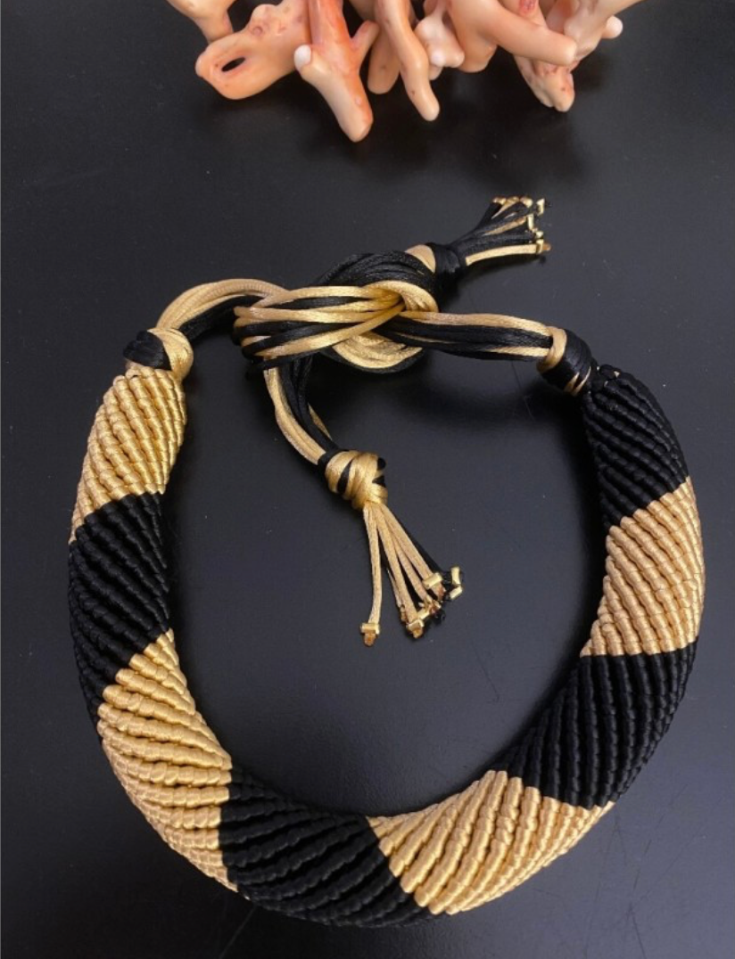 YASSS - Collier le RINABOW WAVES BALCK/GOLD