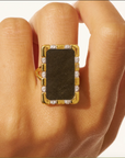 BE MAAD - Bague BIANCA - Obsidienne dorée - Bague XXL carrée en laiton dorée