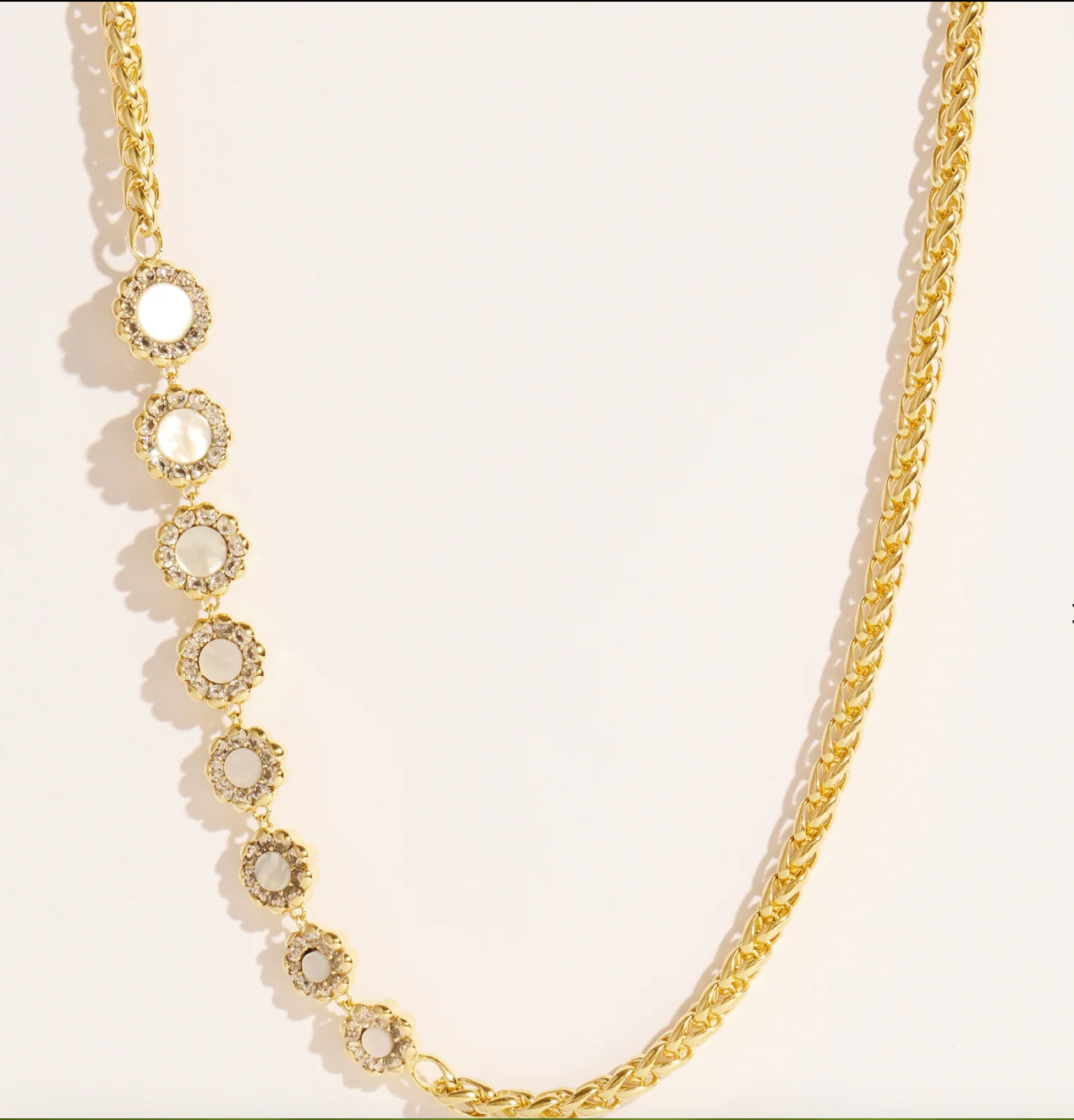BE MAAD - Collier asymétrique RIVE D 'OR - Nacre
