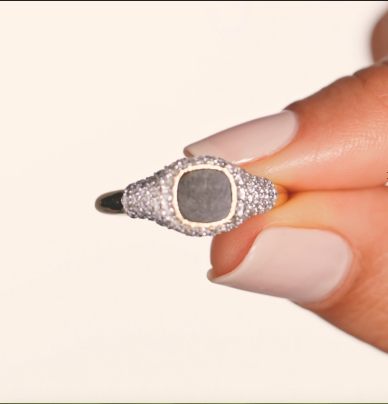 BE MAAD - Bague HOLI - Obsidienne dorée