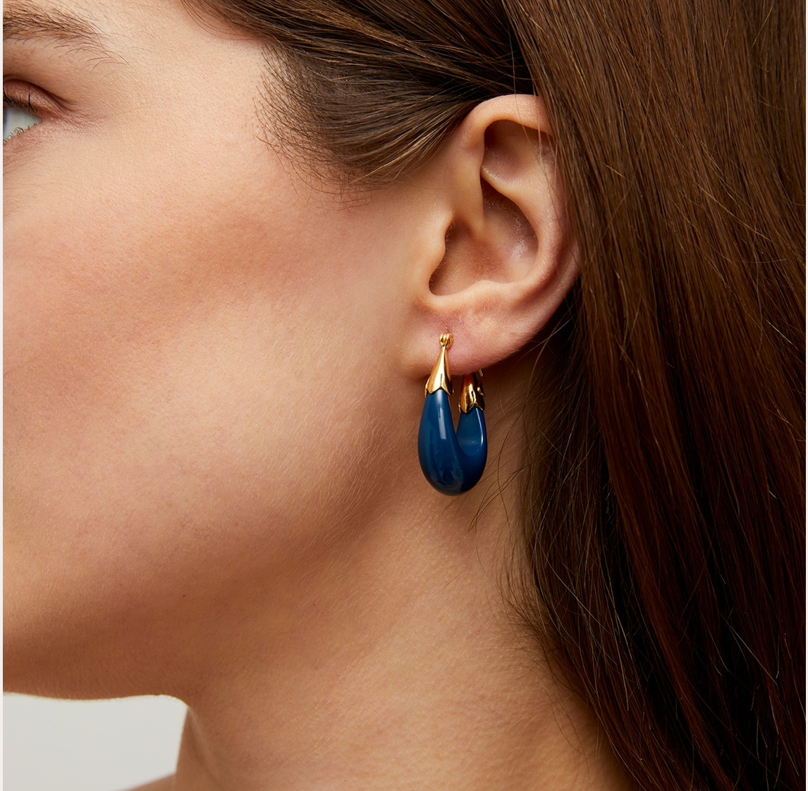 GAS BIJOUX - Boucles d'oreilles ECUME petit modèle acétate bleu marine dorée à l'or fin