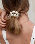 SCRUNCHIE IS BACK - BICHOU chouchou perles nacrées L - Collier