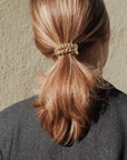SCRUNCHIE IS BACK - Bichou Collier Doré - Élastique Cheveux et Bijou 3-en-1 Made in France