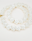 SCRUNCHIE IS BACK - BICHOU collier perles fleurs nacrées - Chouchou Élastique Long Motif Fleuri - 3-en-1 Accessoire Cheveux Romantique - Fabriqué en France