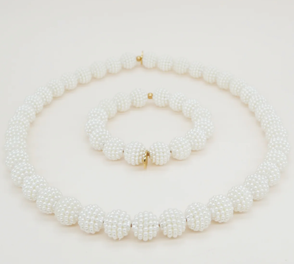 SCRUNCHIE IS BACK - BICHOU collier perles nacrées mûres - Chouchou 2 en 1 - Taille S -Made in France