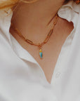 NACH - CHARM'S PERROQUET BLEU EN PORCELAINE ET LAITON DORE