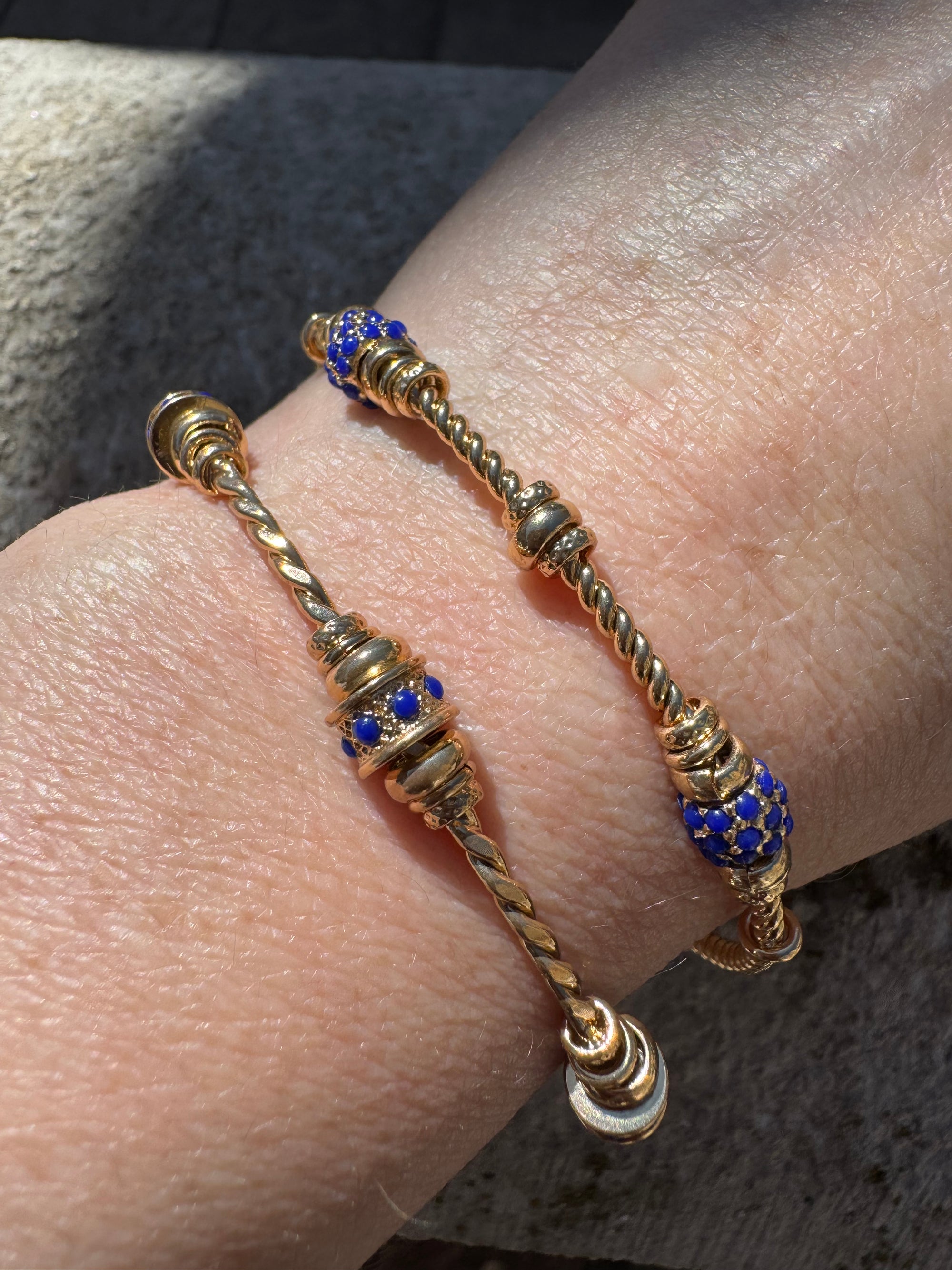 GAS BIJOUX - Bracelet jonc TORSADE 2 strass bleu marine petit modèle doré à l'or fin