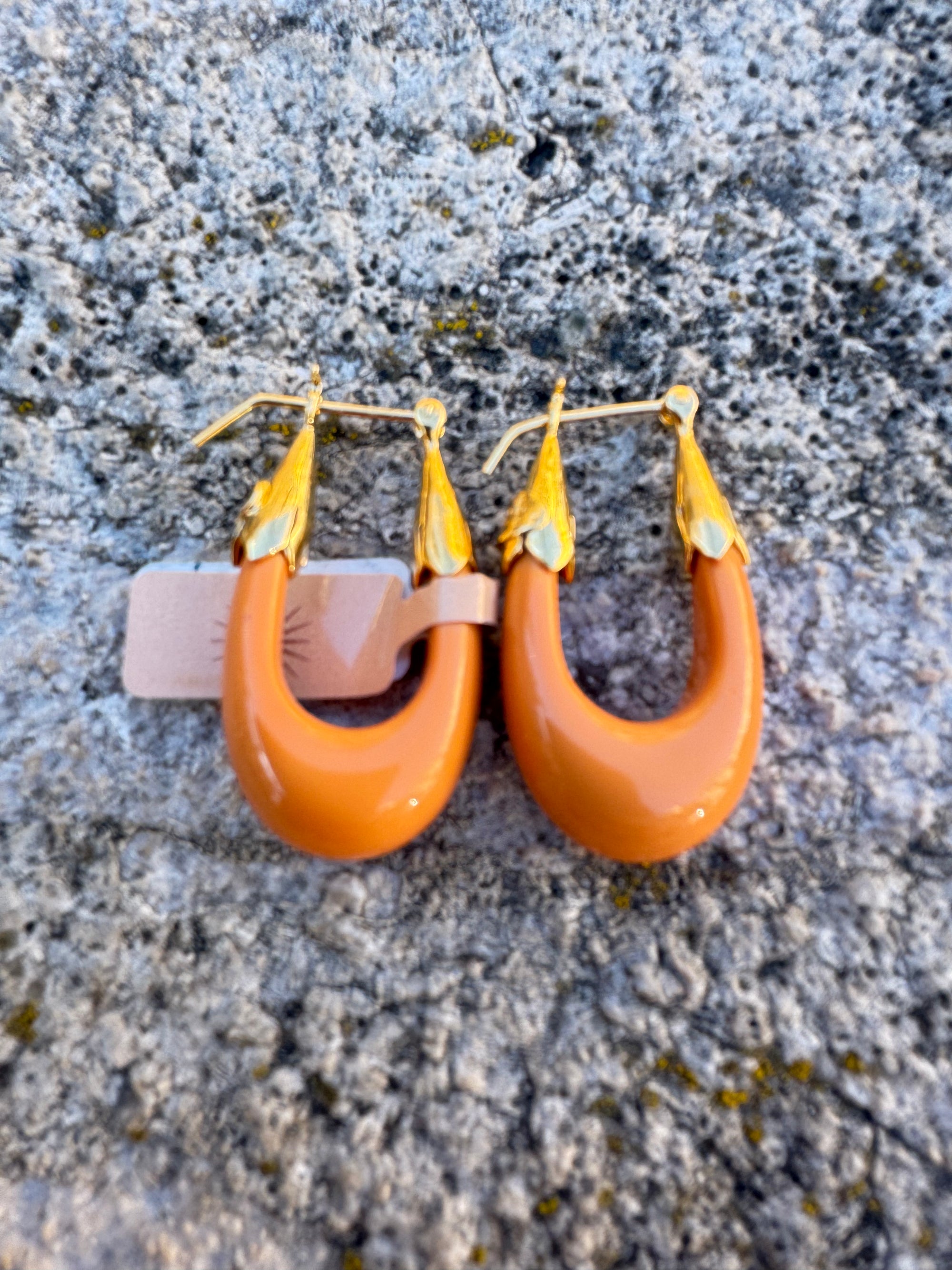 GAS BIJOUX - Boucles d'oreilles ECUME petit modèle acétate dorées - Caramel