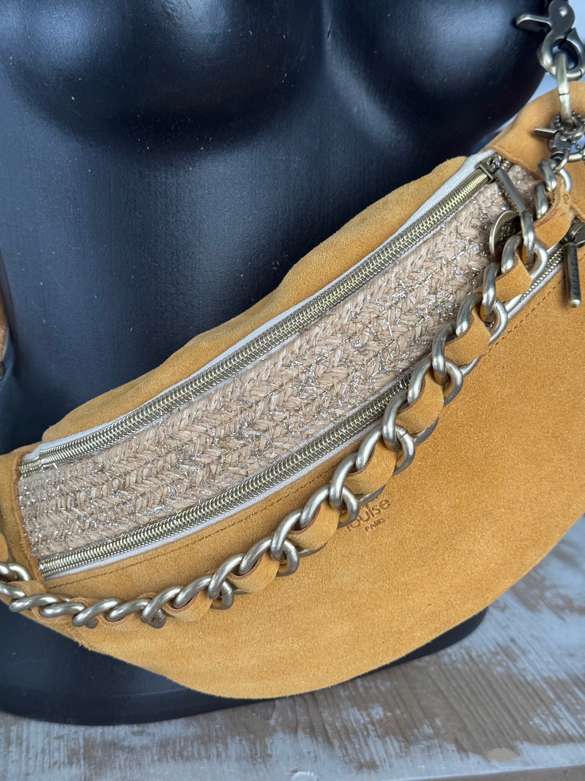 MILA LOUISE - Sac banane PETRA VI - croûte de cuir marron