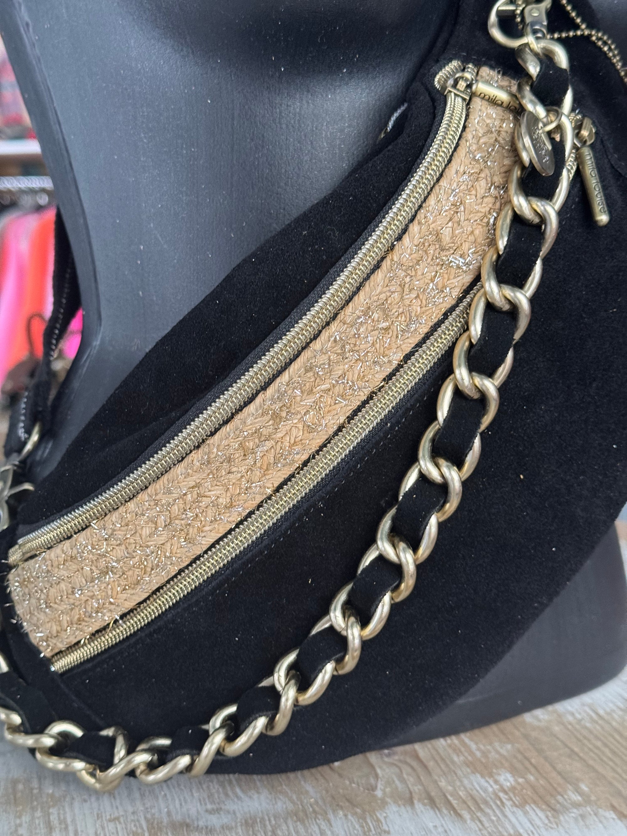 MILA LOUISE - Sac banane PETRA VI - croûte de cuir noir