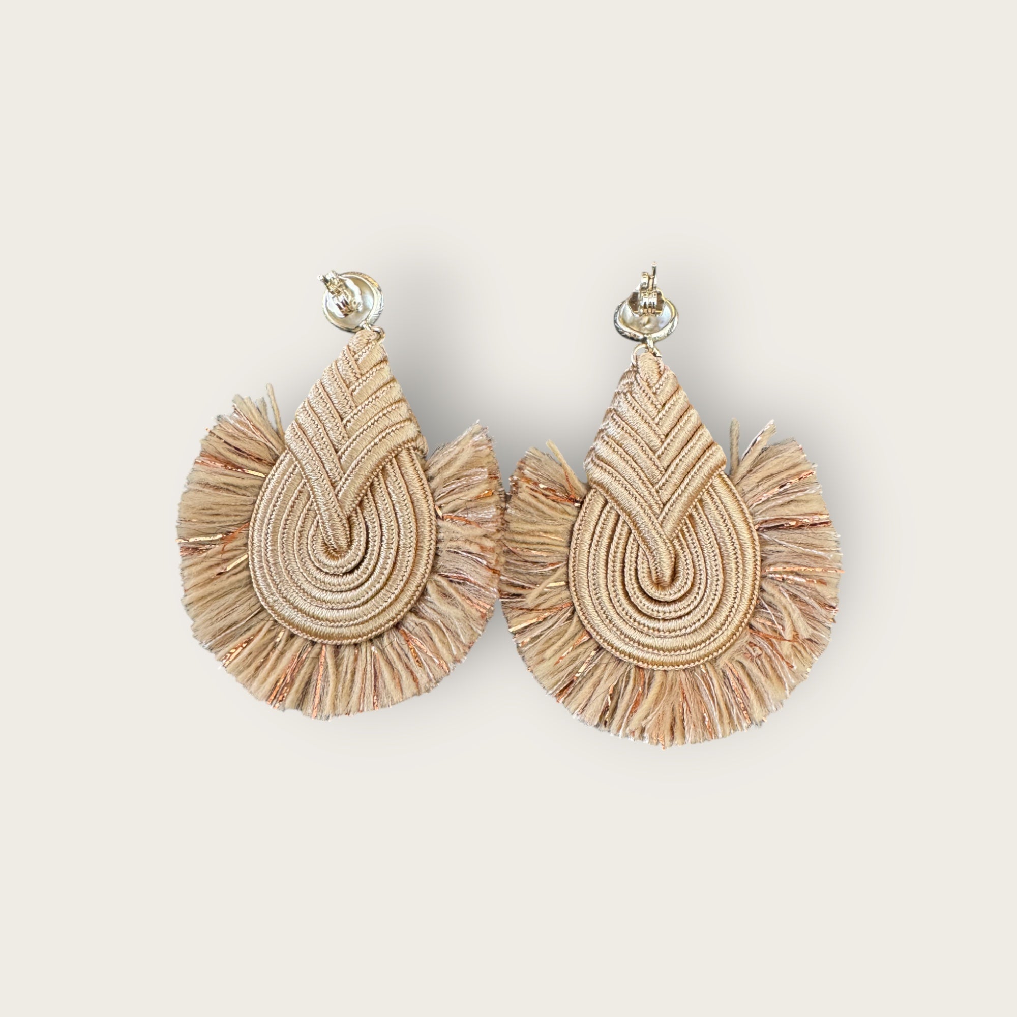 EFFET BIJOUX - Boucles d'oreilles en passementerie - MADEMOISELLE - BEIGE