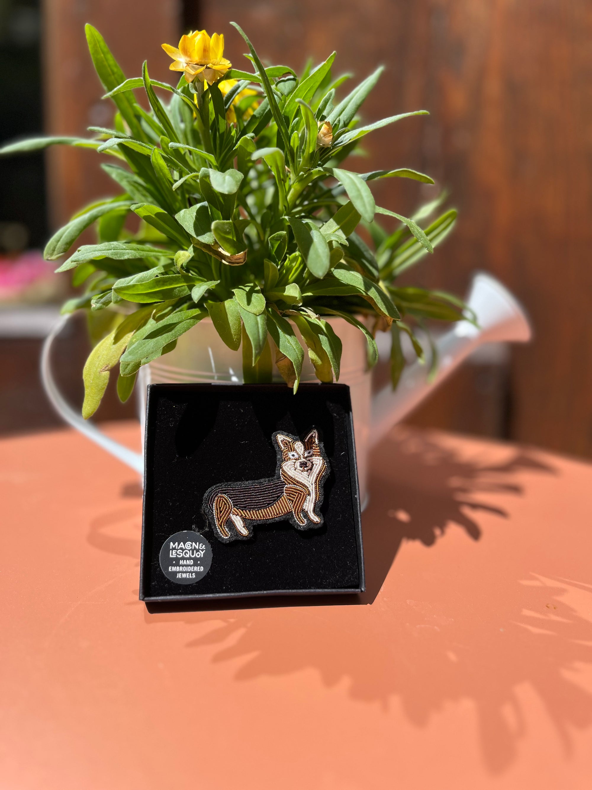 MACON & LESQUOY - Broche Corgi