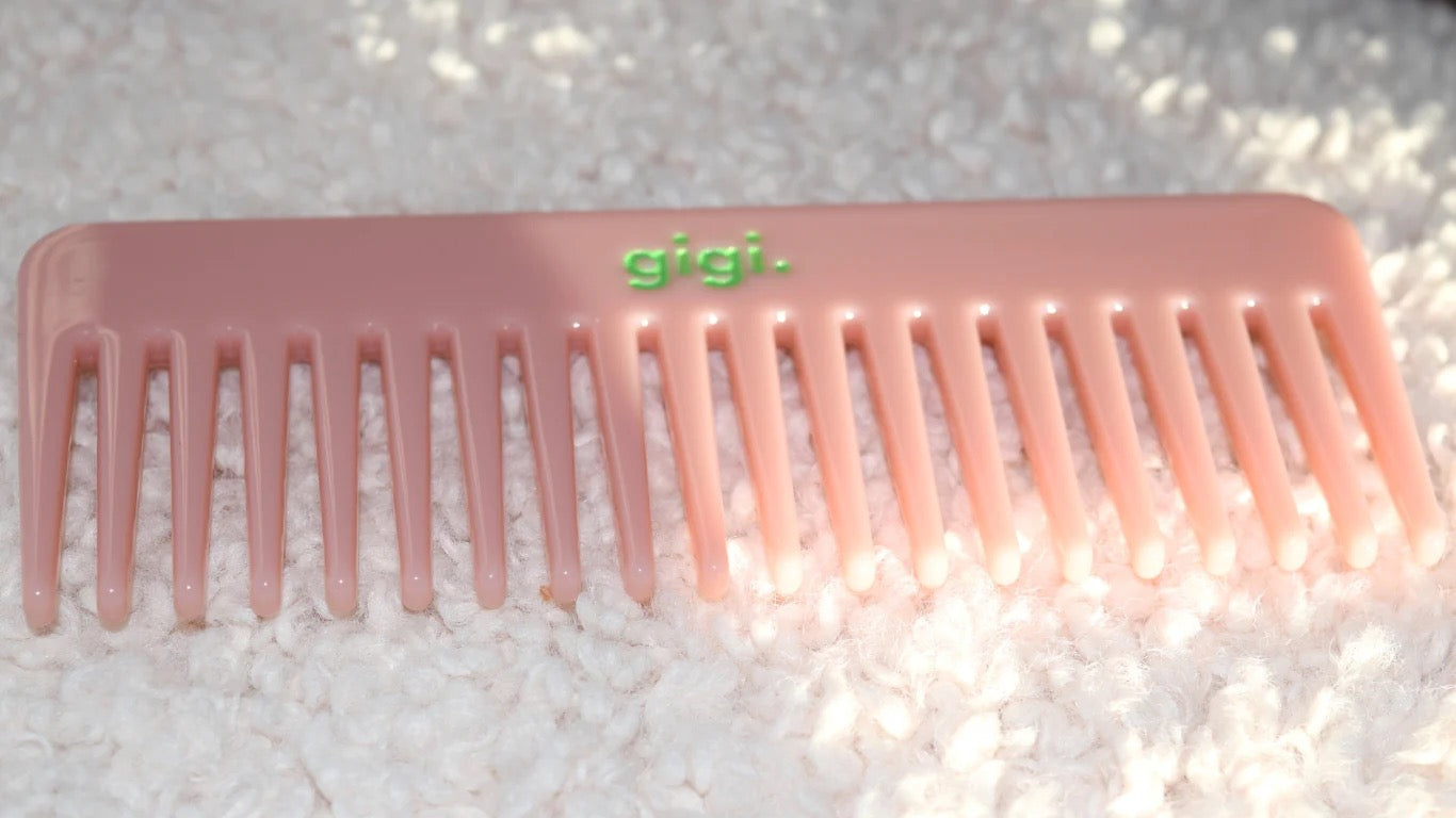 GIGI - Jolie peigne pivoine