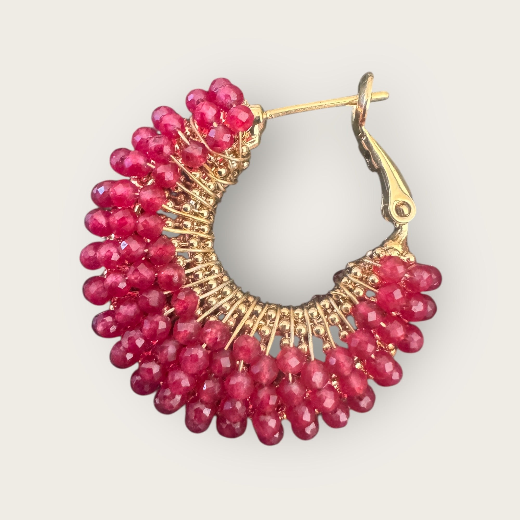GAS BIJOUX - Boucles d’oreilles IZZIA petit modèle dorée à l’or fin - Grenat