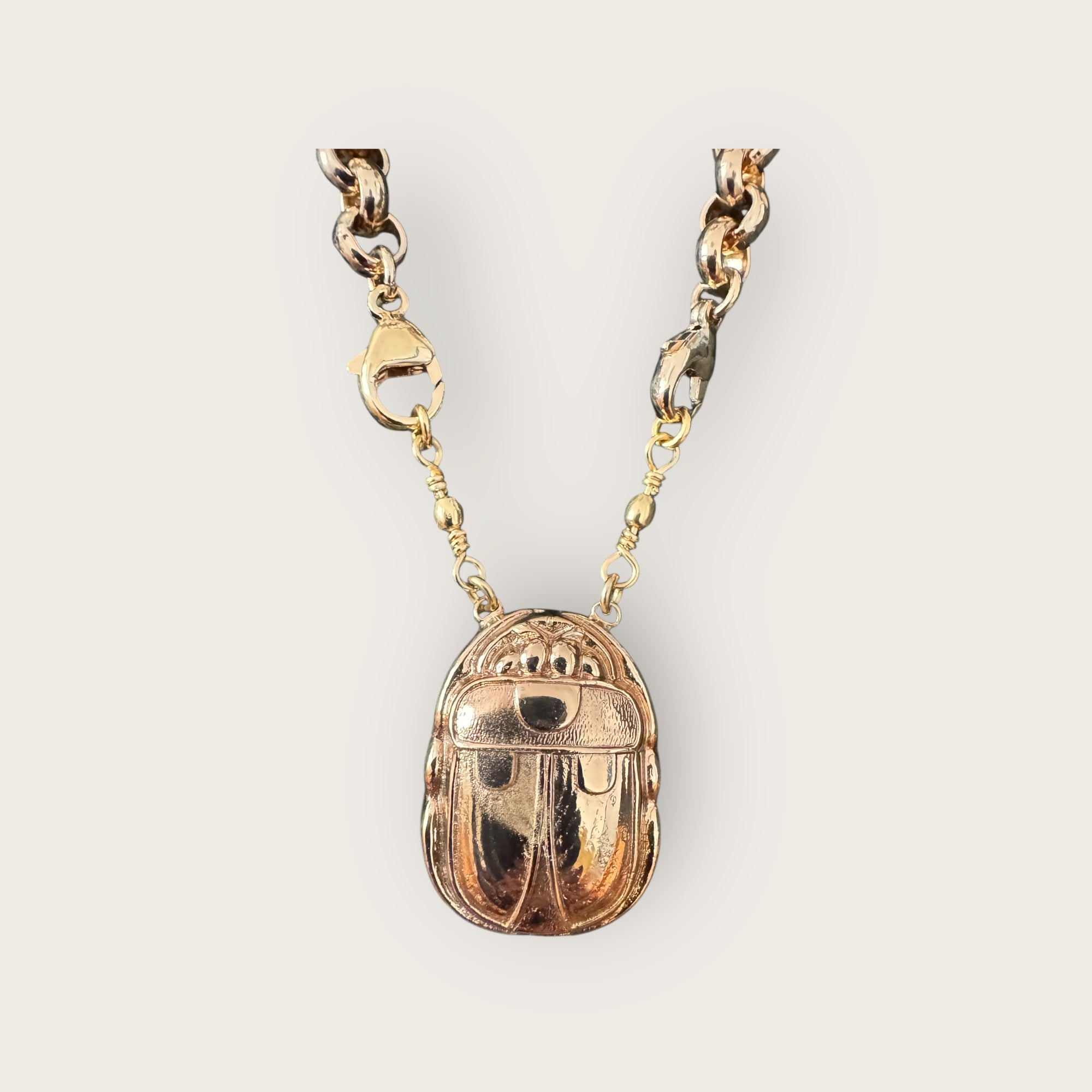 GAS BIJOUX - Collier BILLY avec pendentif SCARABEE DORÉ - RARE