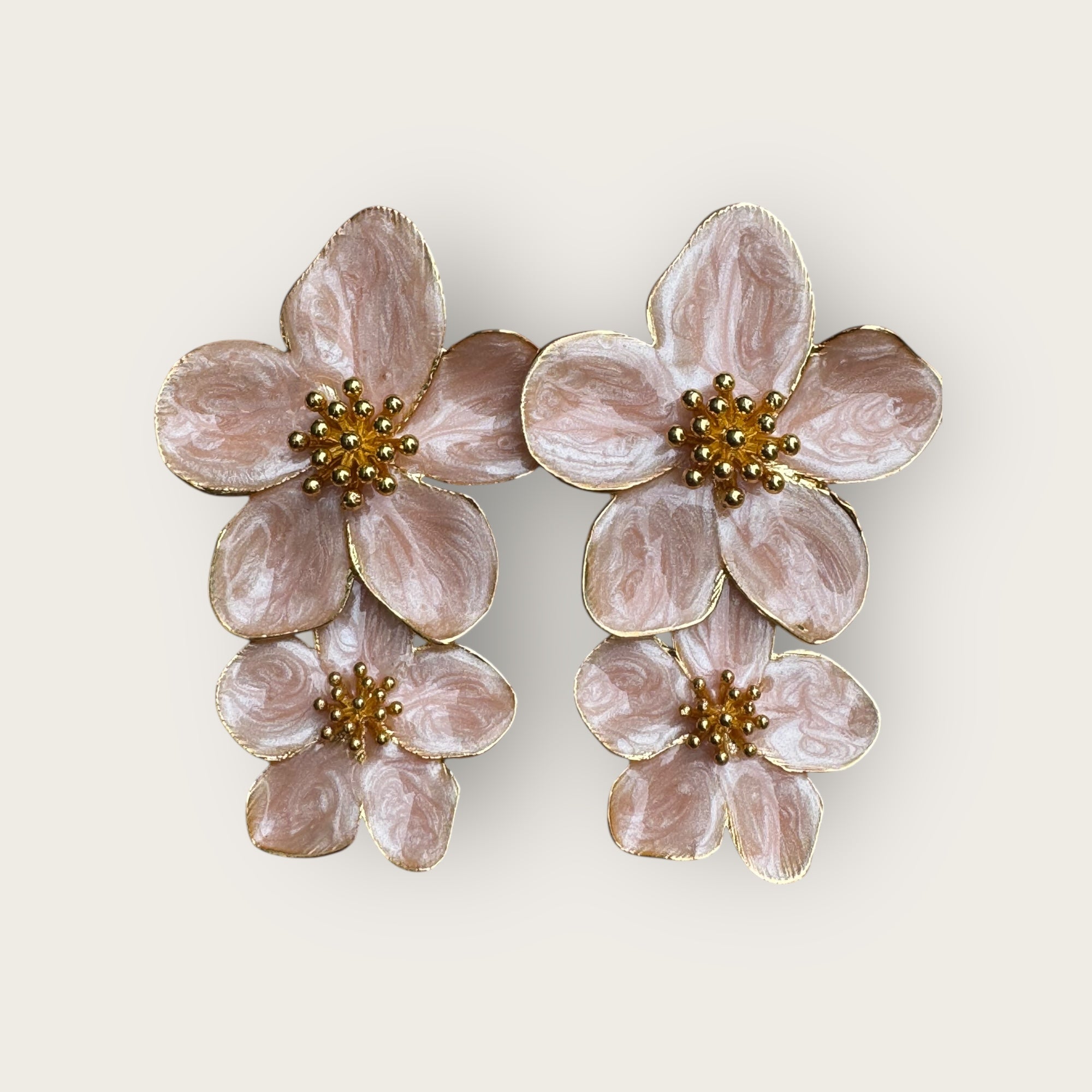 ARGELOUSE - Boucles d'oreilles HIBISCUS - Double roses nacrées