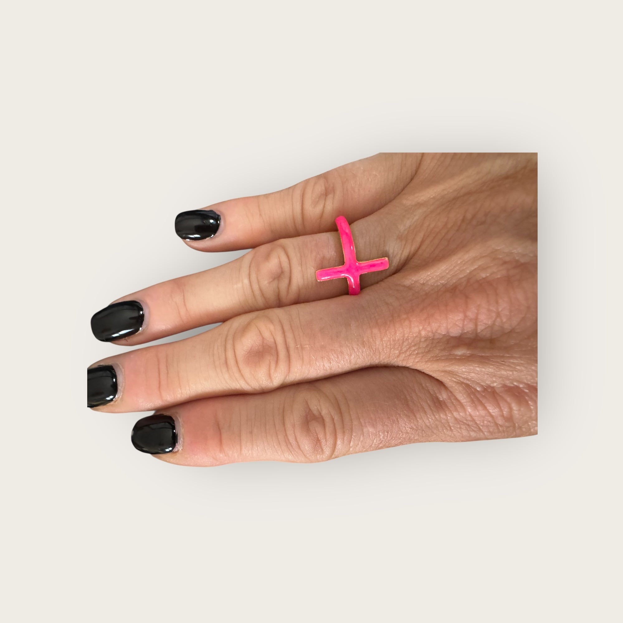 Mademoiselle OUPS - Bague CORPUS CRAZY - grande croix émaillée - ROSE FLUO