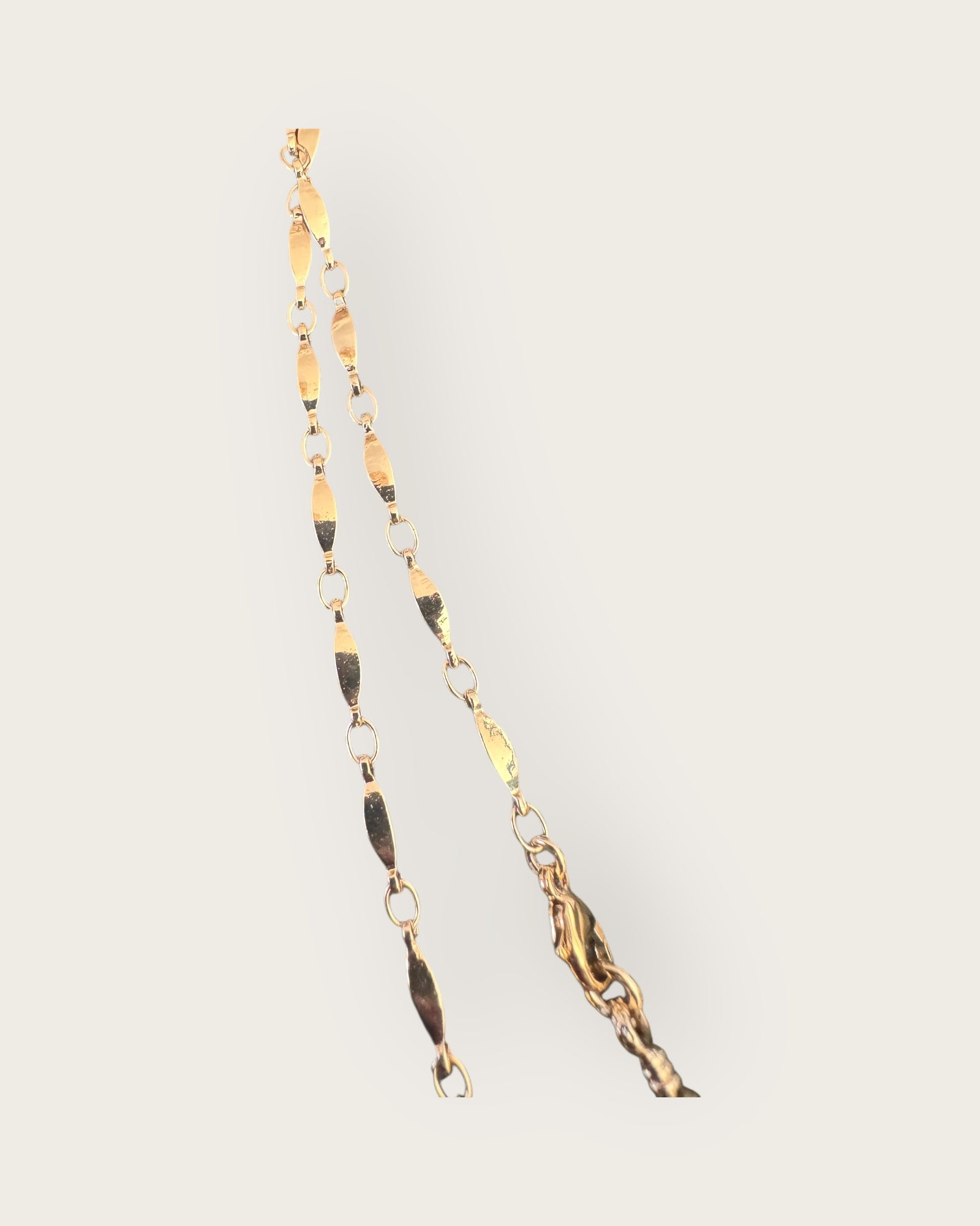 GAS BIJOUX - Collier SERTI SCAPULAIRE doré à l'or fin et scarabée beige