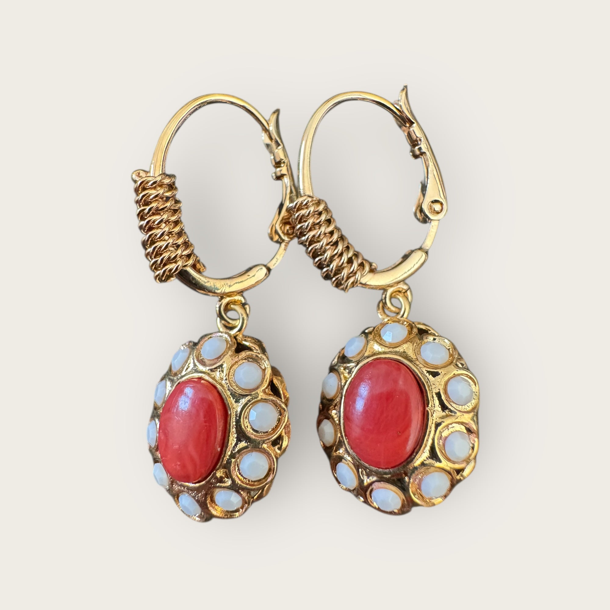 GAS BIJOUX - Boucles d'oreilles TAO SPLASH dorées à l'or fin - Cornaline et agate blanche