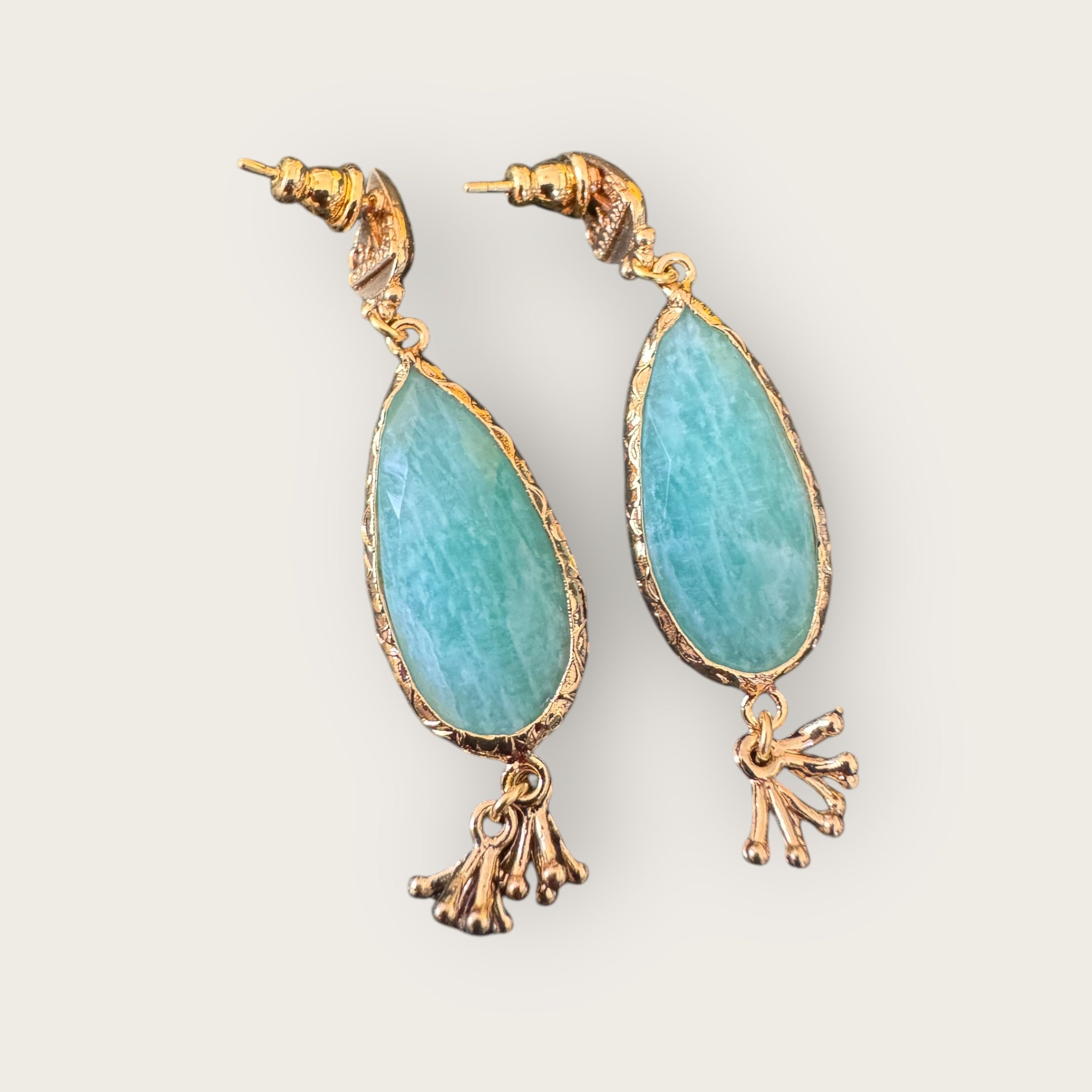 GAS BIJOUX - Boucles d'oreilles serti goutte petit modèle dorée à l'or fin - Amazonite