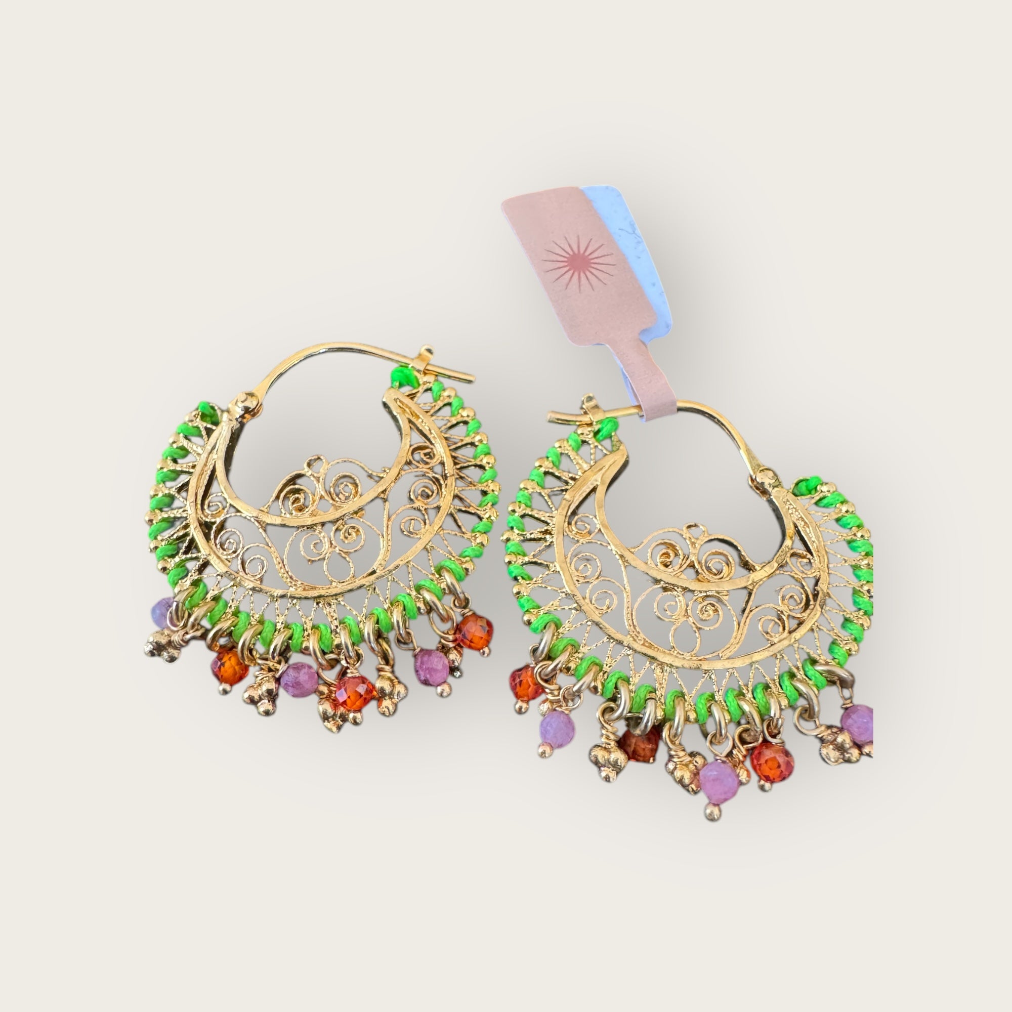 GAS BIJOUX - Boucles d'oreilles créoles YUCA dorées métal à l'or fin et fil de soie vert fluo