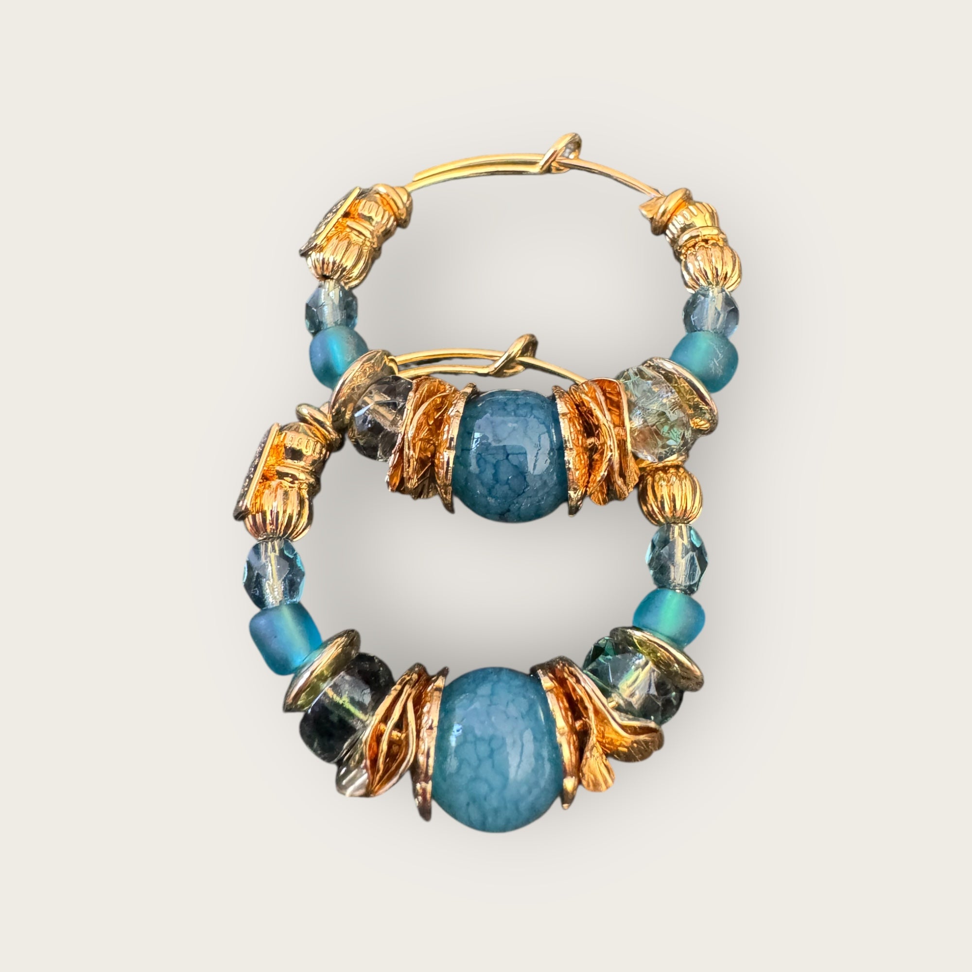 GAS BIJOUX - Boucles d'oreilles créoles ALOHA mini dorées à l'or fin - Bleues