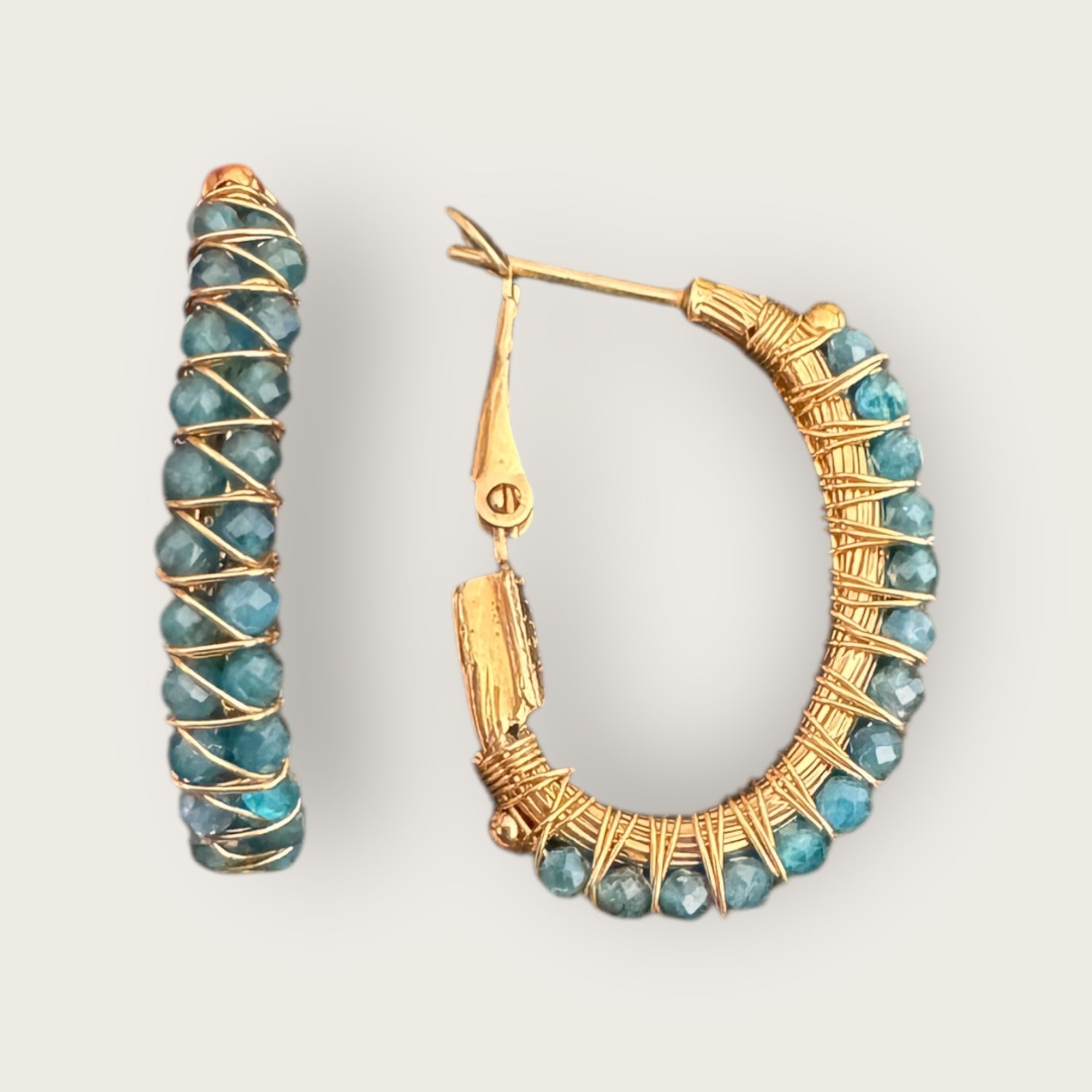 GAS BIJOUX - Boucles d'oreilles créoles LYRE dorées à l'or fin - Apatite bleue