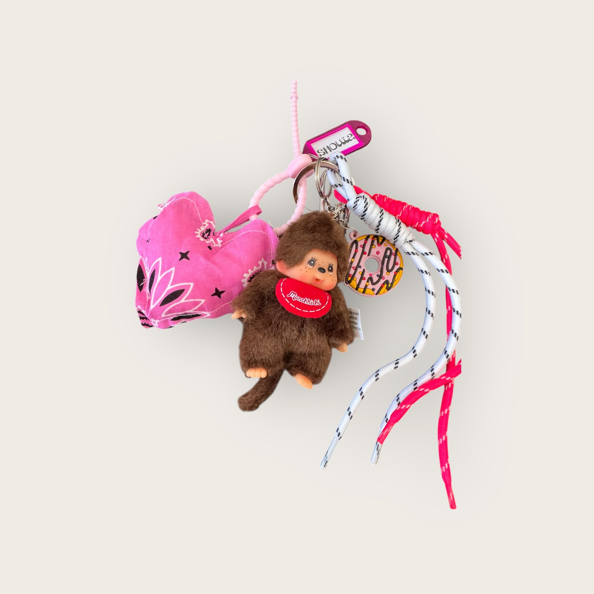 SHOUIA - Kiki au coeur rose et son donuts