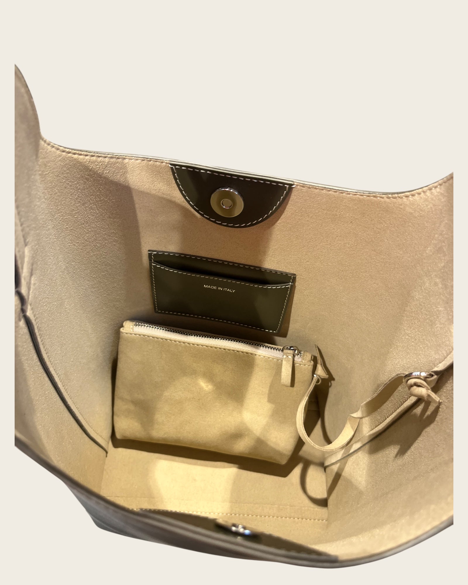 ZARINA ROUGE - Liz Large Olive
