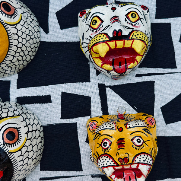 Masque décoration murale Inde tigre blanc 10cm