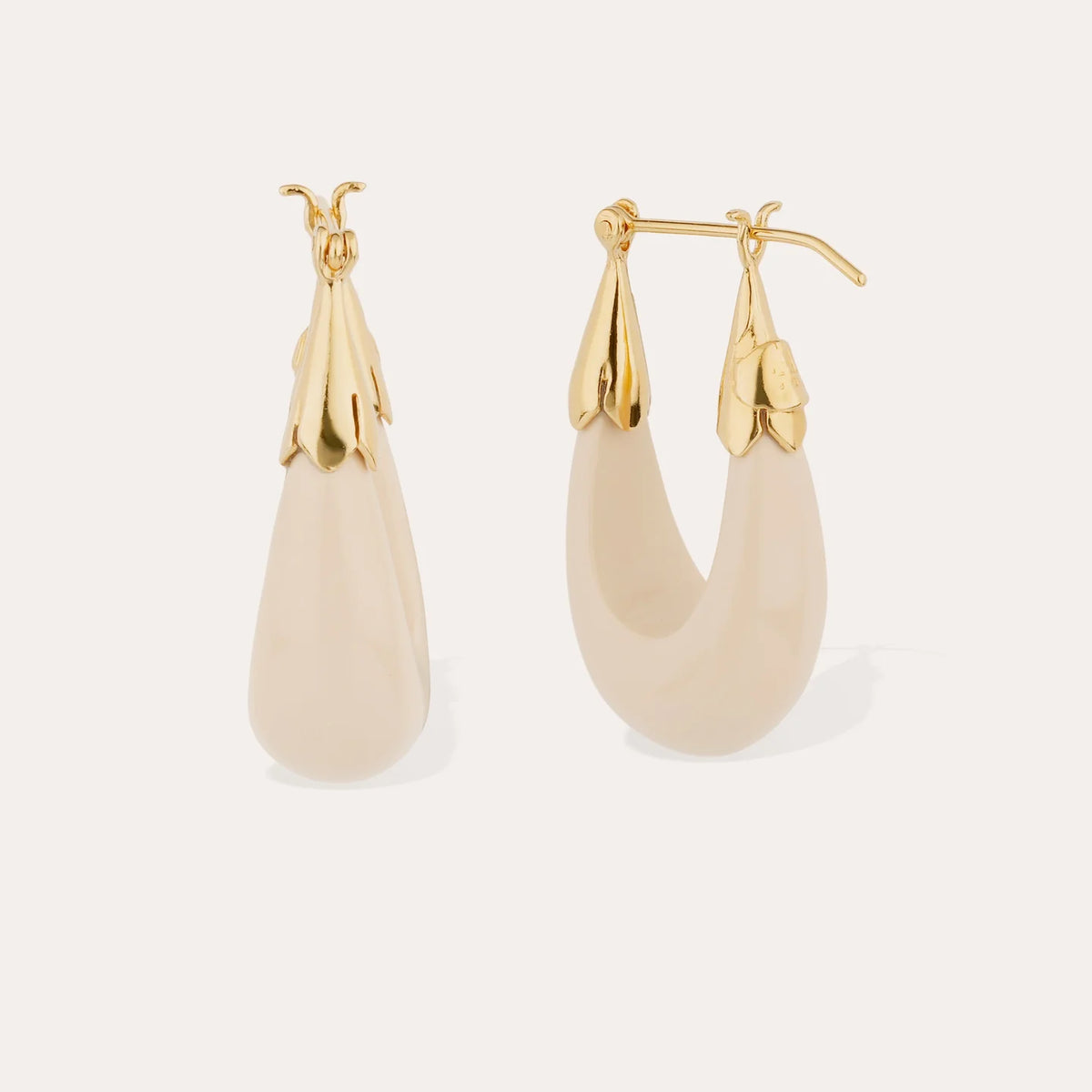 GAS BIJOUX - BOUCLES D’OREILLES ÉCUME PETIT MODÈLE - ACÉTATE BEIGE - MÉTAL DORÉ
