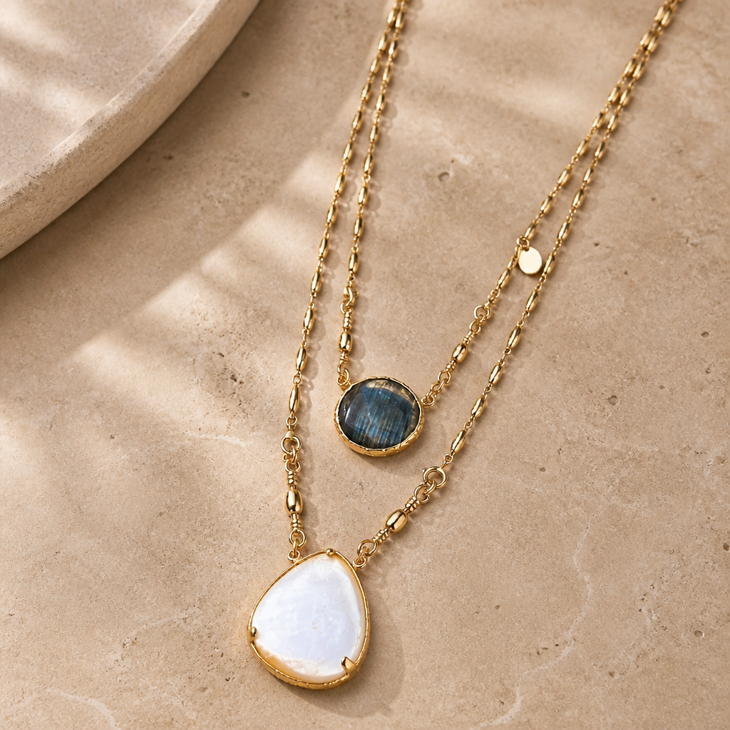GAS BIJOUX - COLLIER SCAPULAIRE DORÉ - NACRE ET LABRADORITE