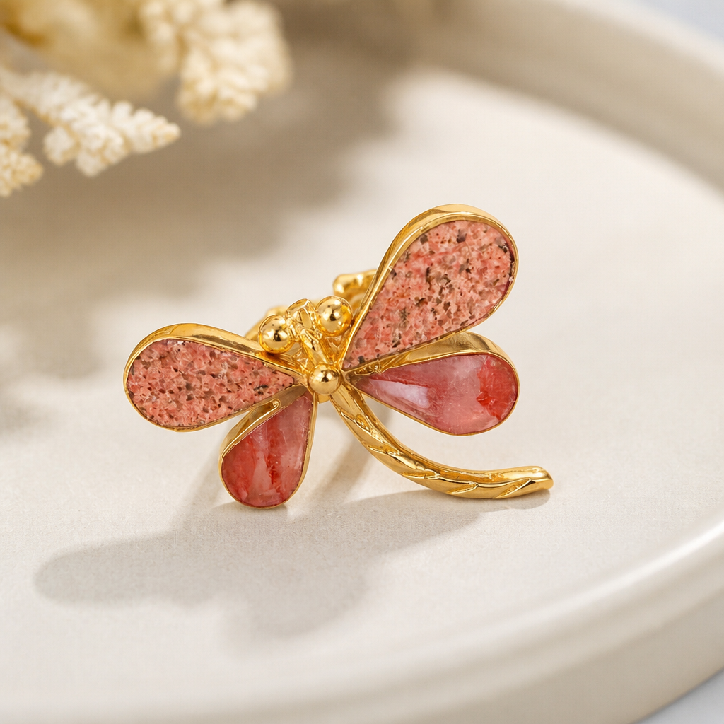 GAS BIJOUX - BAGUE LIBELLULA DORÉE - RHONODITE ET QUARTZ ROSE  - AJUSTABLE