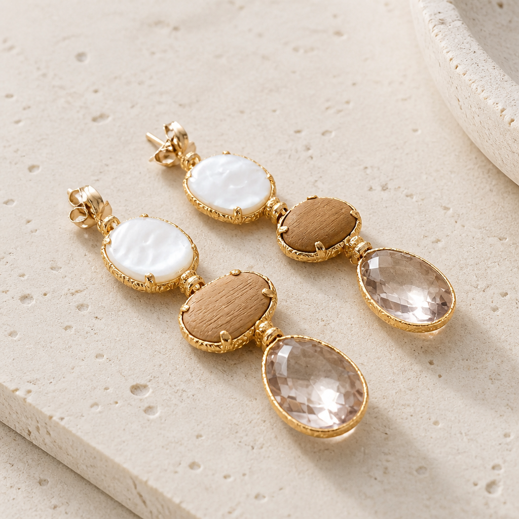 GAS BIJOUX - BOUCLES D'OREILLES SILENE 3 RANGS GRAND MODELE - NACRE BLANCHE, BOIS ET QUARTZ