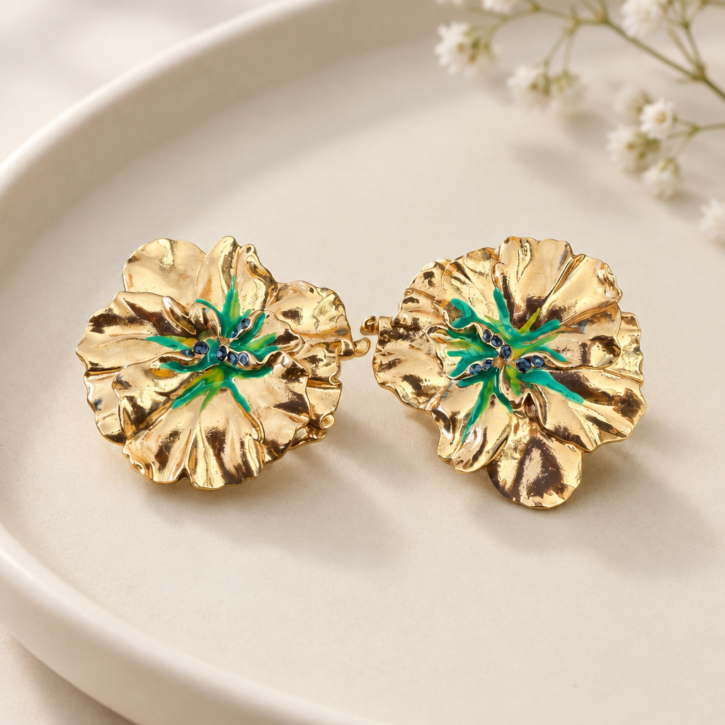 GAS BIJOUX - BOUCLES D'OREILLES PENSEE DORÉES CLIPS - ÉMAIL VERT ET CRISTAUX MARINE