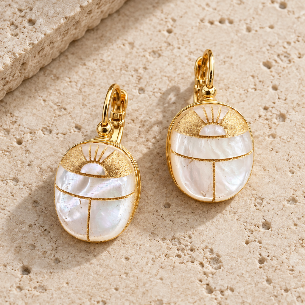 GAS BIJOUX - BOUCLES D'OREILLES SCARAMOUCHE DORÉES - NACRE BLANCHE