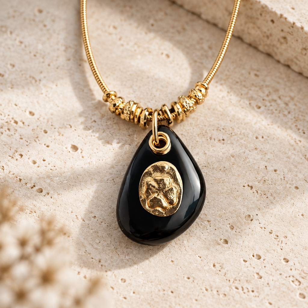 GAS BIJOUX - COLLIER GALET TREFLE DORÉ - ONYX NOIR