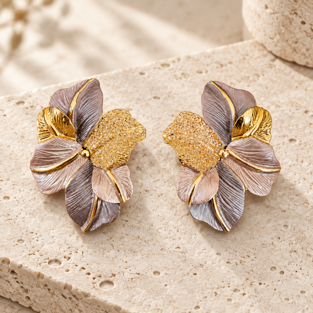 JORGINA - BOUCLES D'OREILLES FLEURS DORÉES ET ÉMAILLÉES - 4 COULEURS