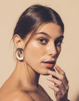 CHIC ALORS - Boucles d’oreilles Géométriques beige et dorée