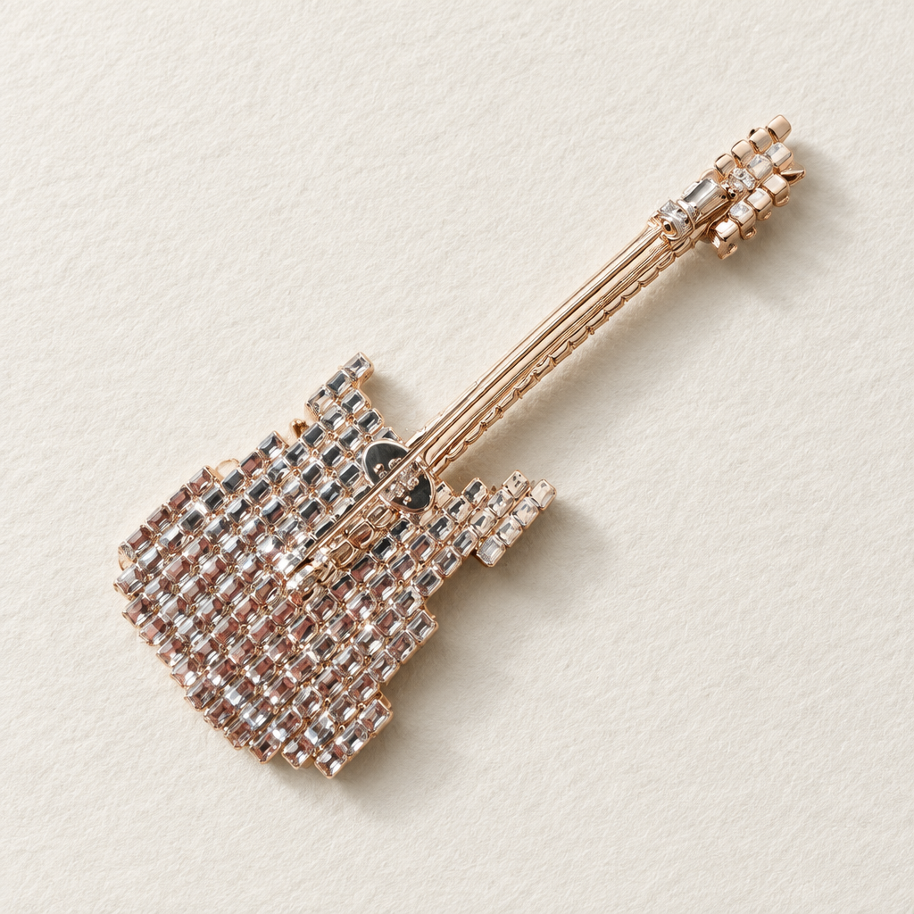 GAS BIJOUX - BROCHE GUITARE CRISTAUX BLANCS ET NOIRS - MÉTAL DORÉ