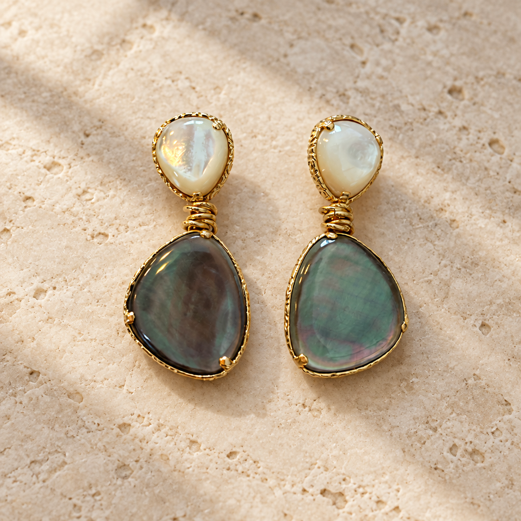 GAS BIJOUX - BOUCLES D'OREILLES SILIA DORÉES - NACRE BLANCHE ET NACRE GRISE