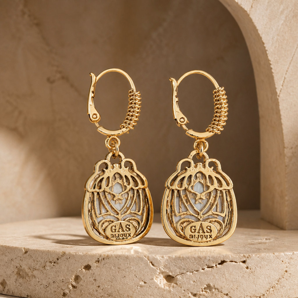GAS BIJOUX - BOUCLES D'ORIELLES TAO SCARAMOUCHE - NACRE GRISE - Métal doré
