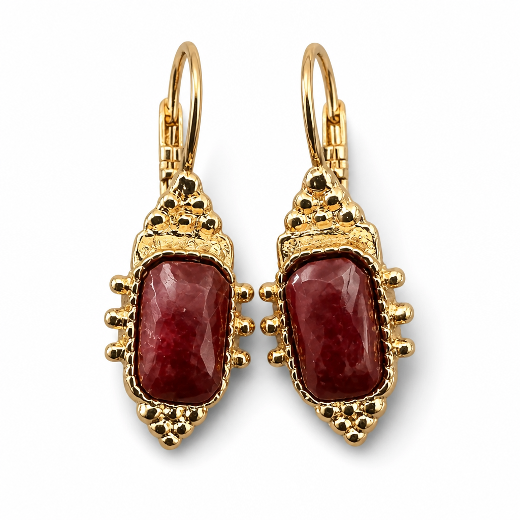 GAS BIJOUX - BOUCLES D'OREILLES SERTI TALISMAN JASPE ROUGE - Métal doré