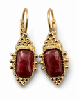 GAS BIJOUX - BOUCLES D'OREILLES SERTI TALISMAN JASPE ROUGE - Métal doré