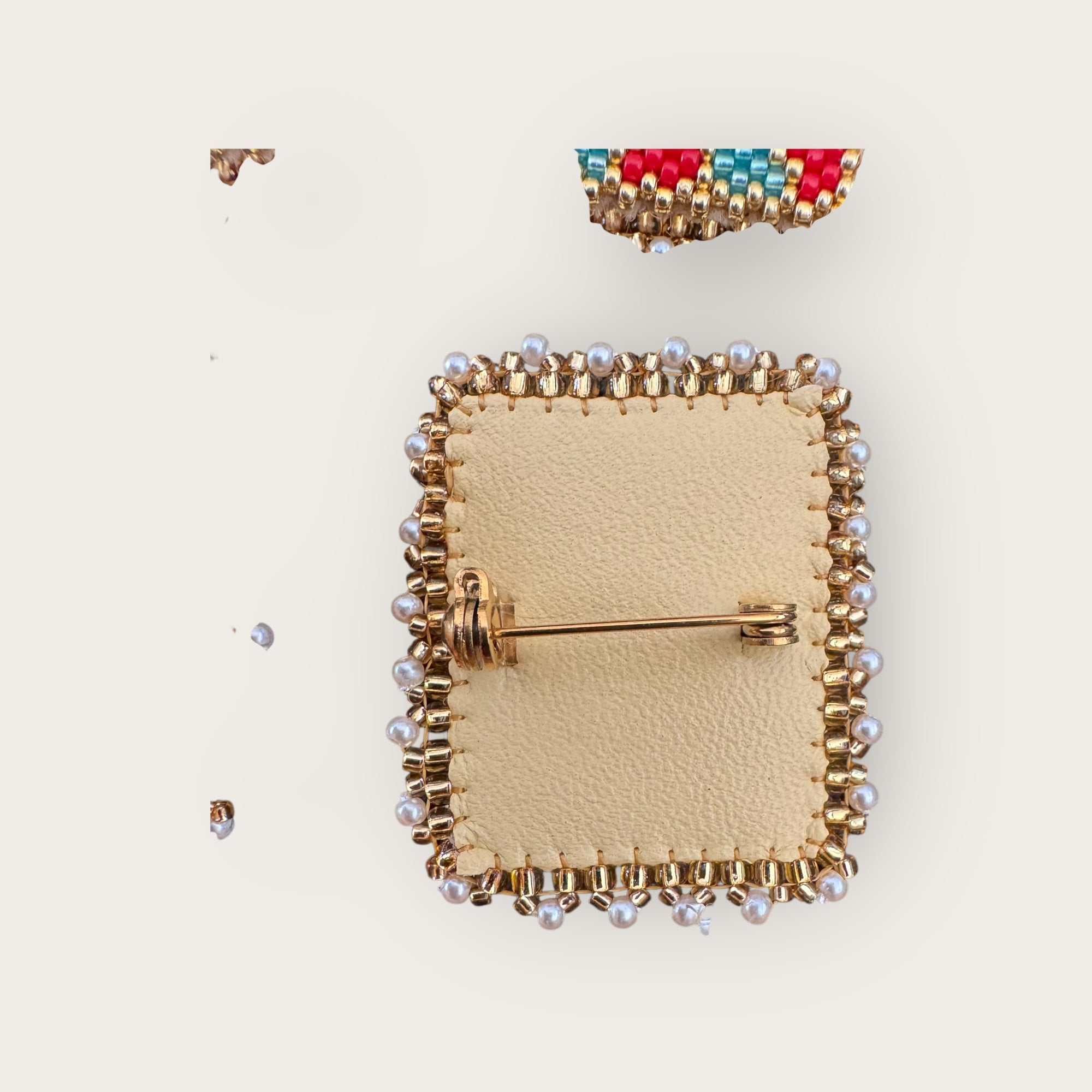 HYPNOCHIC - Broche en perles de MIUYKI - 5 modèles au choix