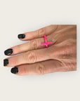 Mademoiselle OUPS - Bague CORPUS CRAZY - grande croix émaillée - ROSE FLUO