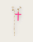 Mademoiselle OUPS - Boucles d'oreilles CORPUS CRAZY simple croix émaillée - ROSE FLUO